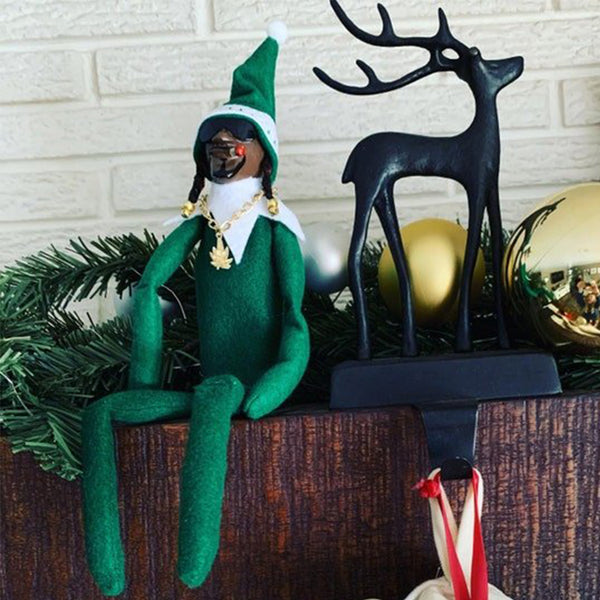 Snoop On A Stoop Christmas Elf