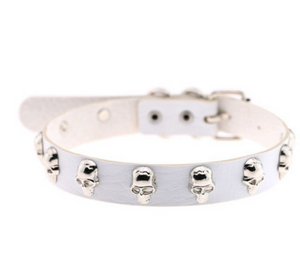 Skull Riveted Choker white