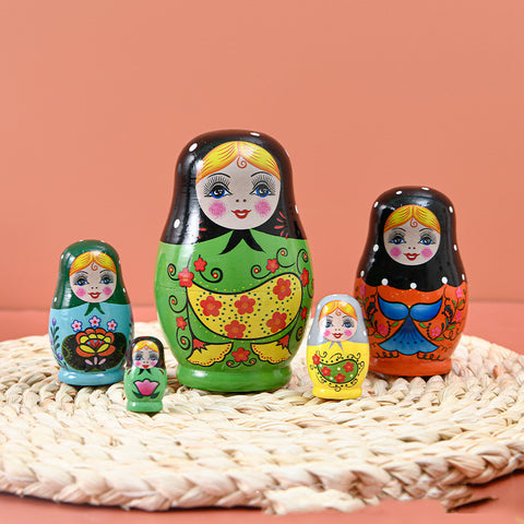 Manualidades rusas de madera de cinco capas Matryoshka