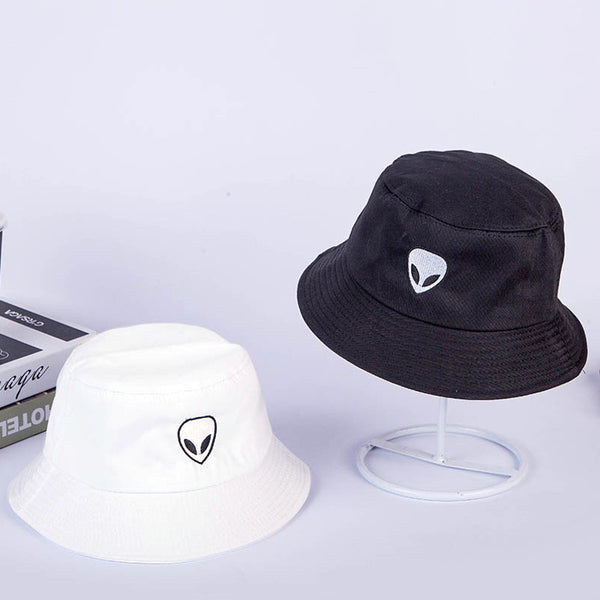 This comfortable and stylish bucket hat is perfect for outdoor activities. It's made of breathable cotton, and features an eye-catching embroidered alien symbol. A wide brim provides all-day protection from the sun, while also delivering a fashionable element to any look. The lightweight hat is perfect for anyone who puts a premium on both style and comfort.